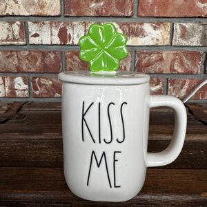 Rae Dunn “kiss me” mug w/topper